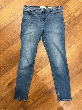 Hollister 'High-Rise Super Skinny' Jeans (15R)